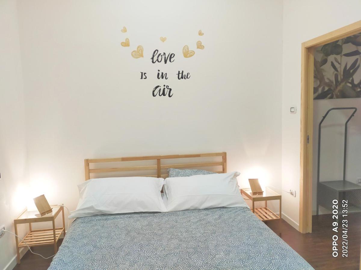 Piazza Carita' Centro Storico Apartment Naples Room photo