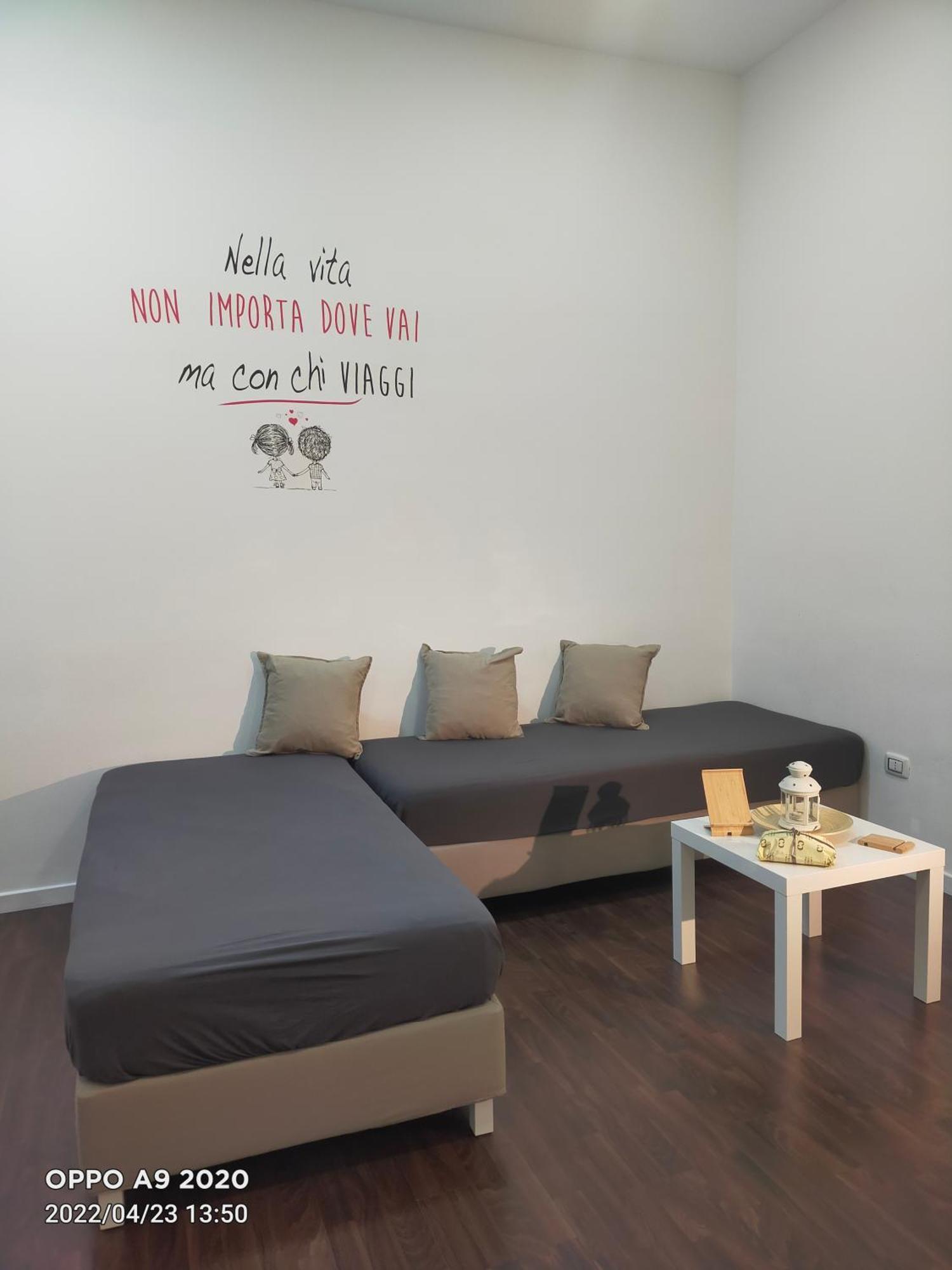 Piazza Carita' Centro Storico Apartment Naples Room photo
